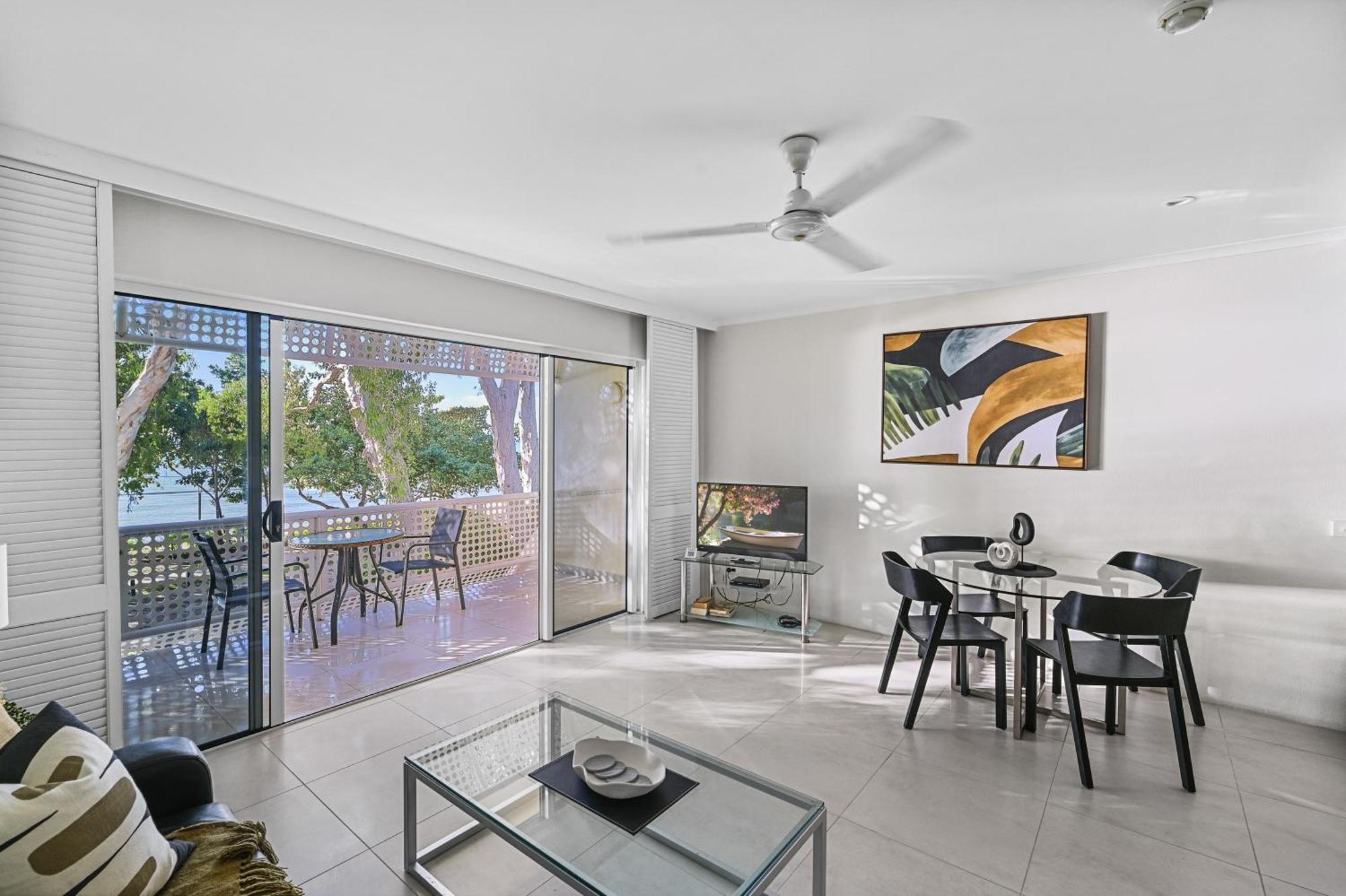 פאלם קוב Marlin Waters Beachfront Apartments מראה חיצוני תמונה